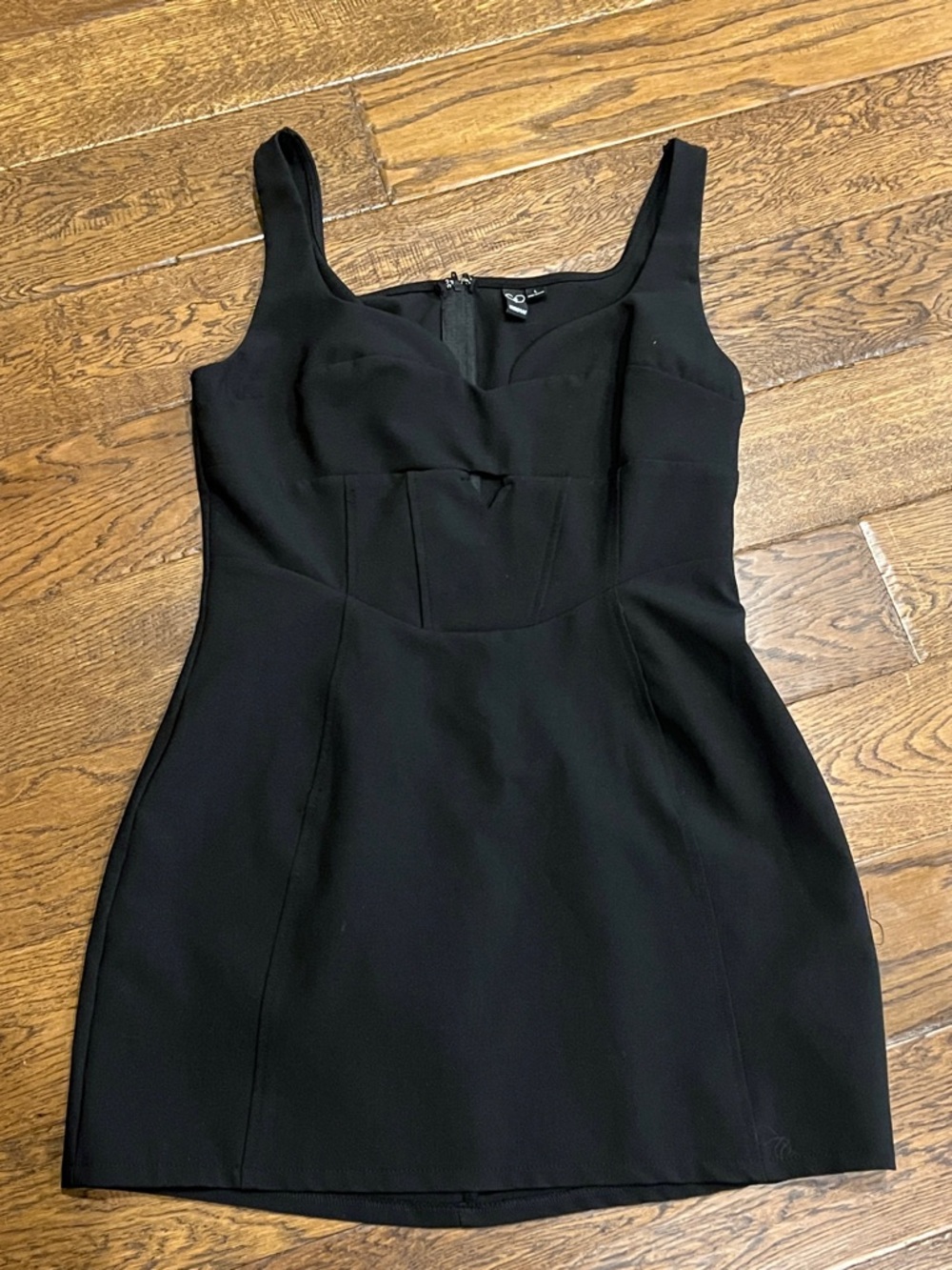 Size Large Classic Black Sleeveless Mini Dress